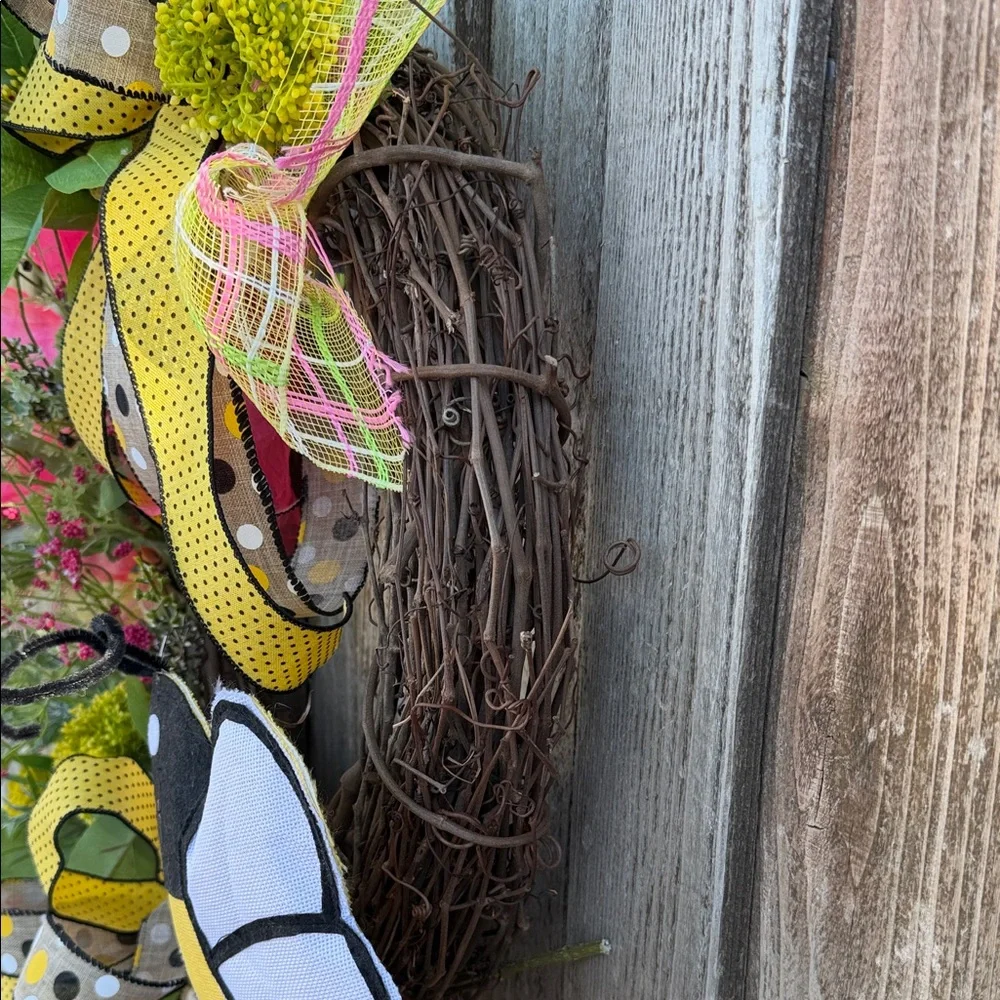 Bee Themed Grapevine Wreath with Yellow Polka Dot Ribbon